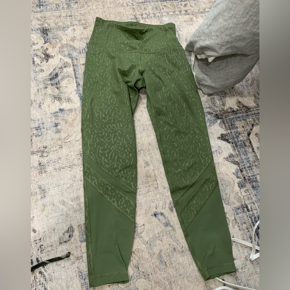 Old Navy Active Crop Mesh Leggings Never Worn
